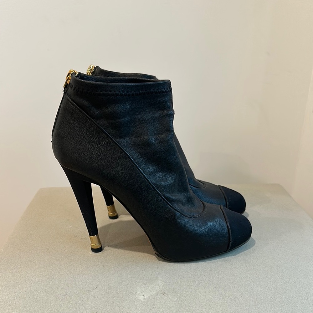 Chanel 2012 interlocking CC Logo Boots